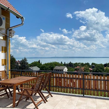 Bacchus Apartman - Borbarlang, Badacsony Badacsonytomaj Exteriér fotografie
