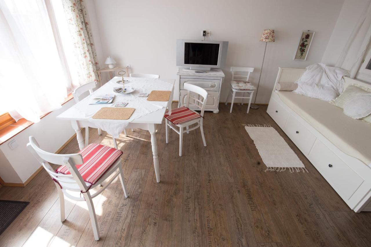 Bacchus Apartman - Borbarlang, Badacsony Badacsonytomaj Exteriér fotografie