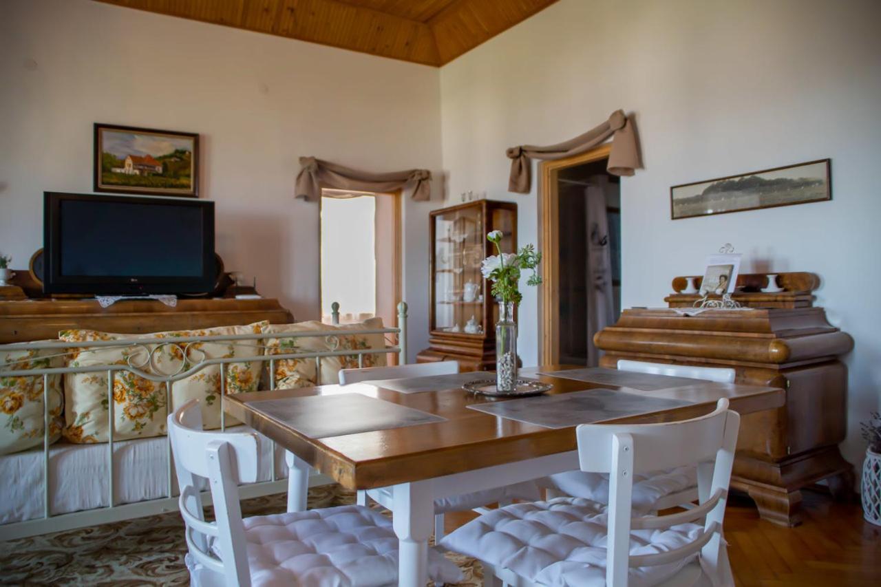 Bacchus Apartman - Borbarlang, Badacsony Badacsonytomaj Exteriér fotografie