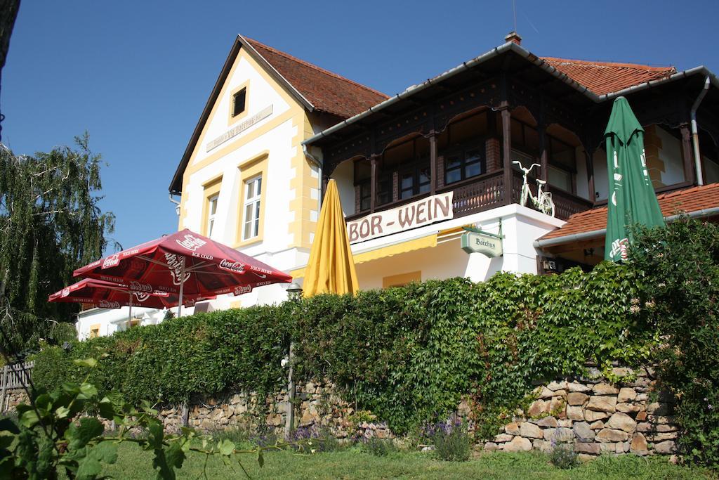 Bacchus Apartman - Borbarlang, Badacsony Badacsonytomaj Exteriér fotografie